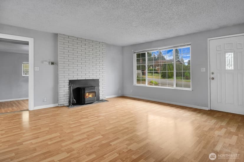 Property photo for 5907 177th Street SW, Lynnwood photo 2