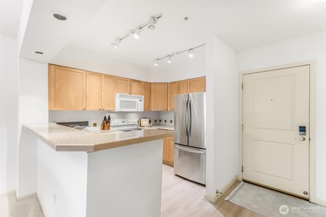 Property photo for 1525 NW 57th Street #302, Seattle photo 3