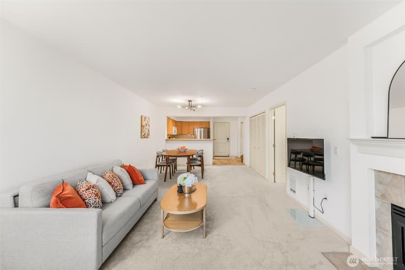 Property photo for 1525 NW 57th Street #302, Seattle photo 6
