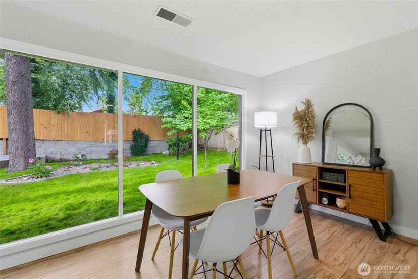 Property photo for 8905 Veterans Drive SW, Lakewood photo 11