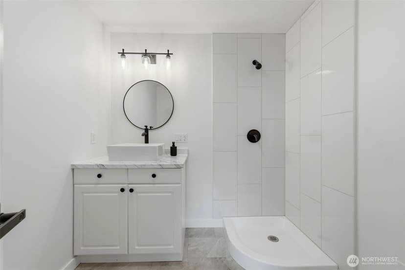 Property photo for 8905 Veterans Drive SW, Lakewood photo 21