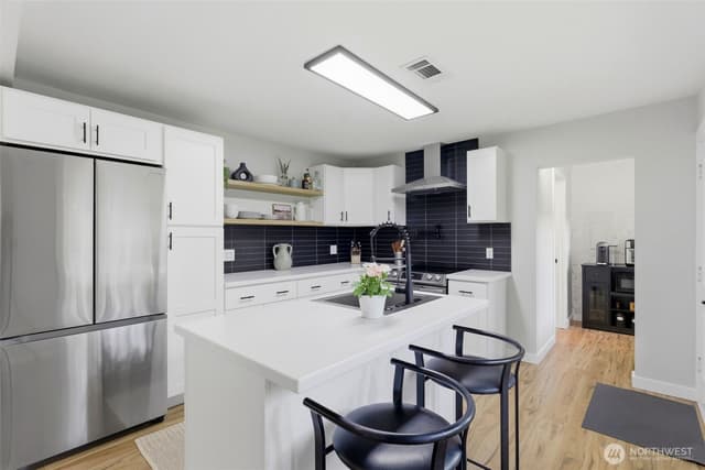 Property photo for 8905 Veterans Drive SW, Lakewood photo 5