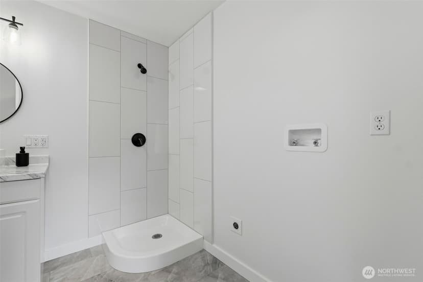 Property photo for 8905 Veterans Drive SW, Lakewood photo 23