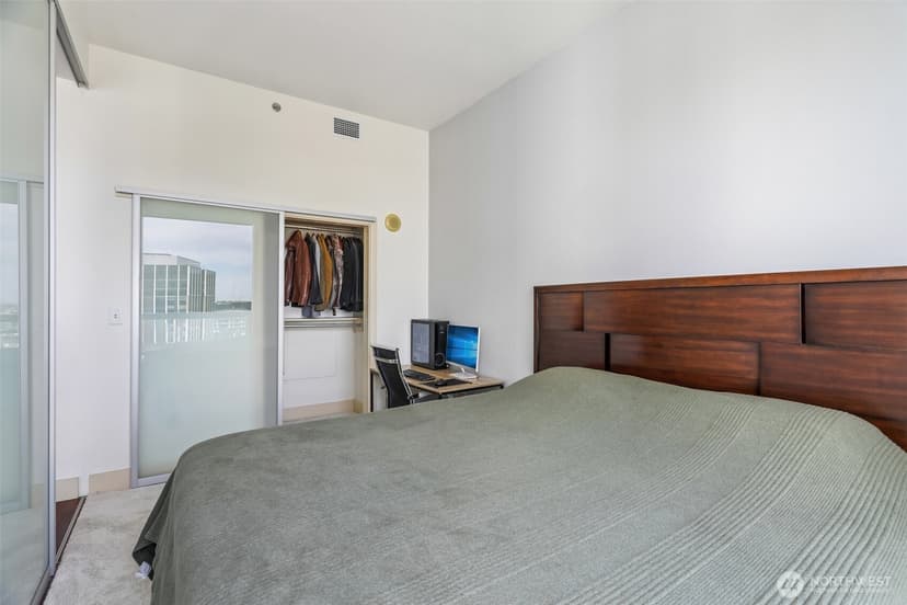 Property photo for 737 Olive Way #3701, Seattle photo 18