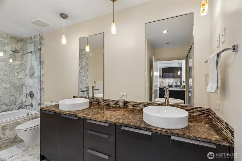 Property photo for 737 Olive Way #3701, Seattle photo 23