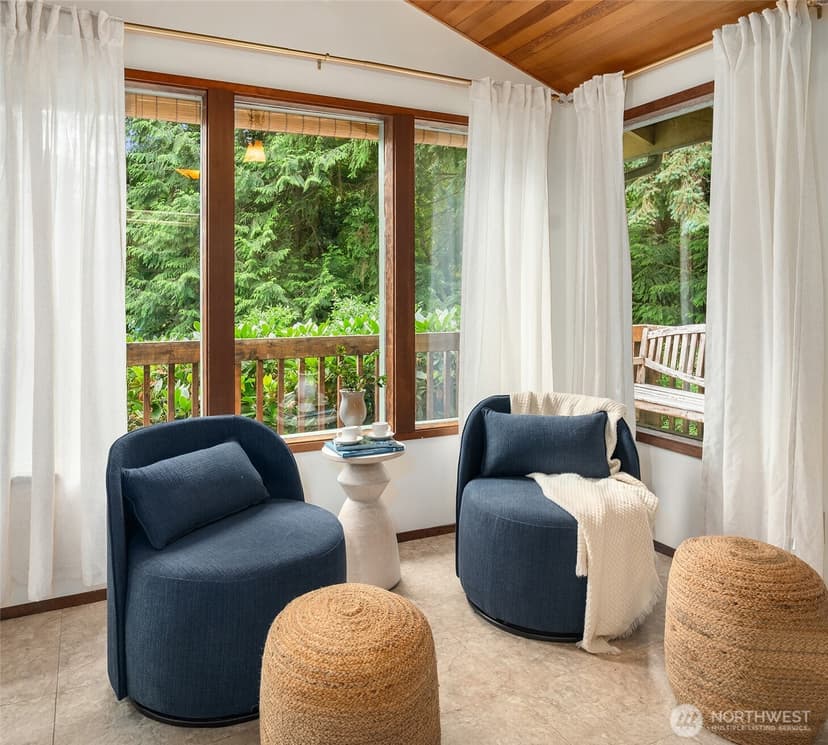 Property photo for 10218 SW Tillicum Lane, Vashon photo 8