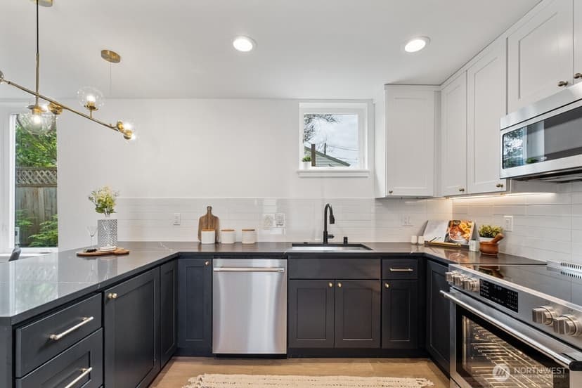 Property photo for 311 NW 89th Street, Seattle photo 9