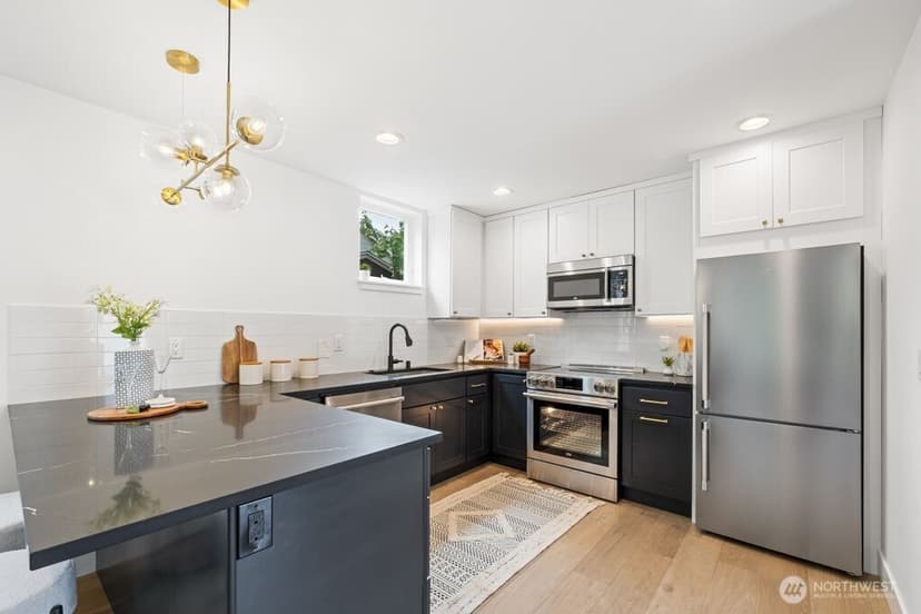 Property photo for 311 NW 89th Street, Seattle photo 8