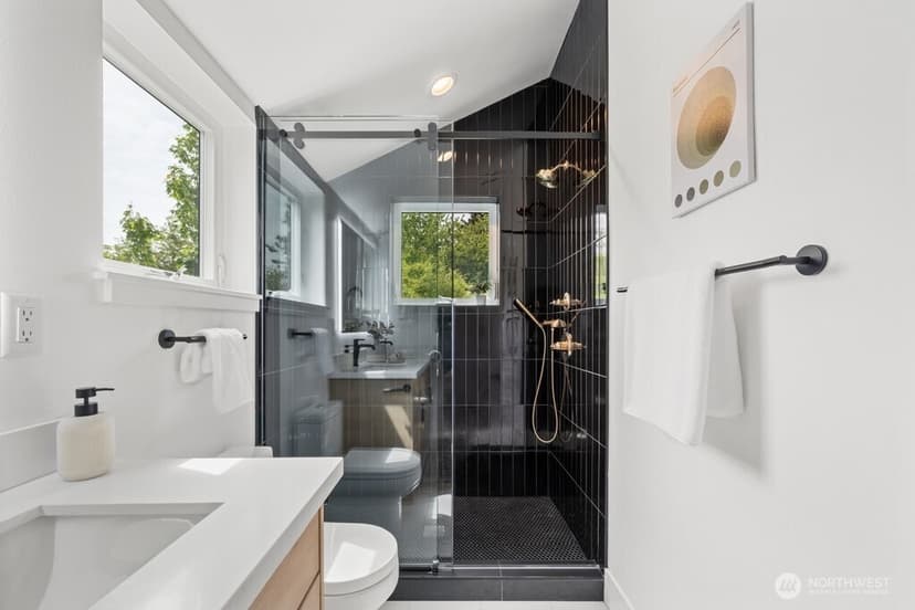 Property photo for 311 NW 89th Street, Seattle photo 16