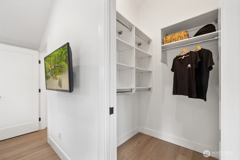 Property photo for 311 NW 89th Street, Seattle photo 17
