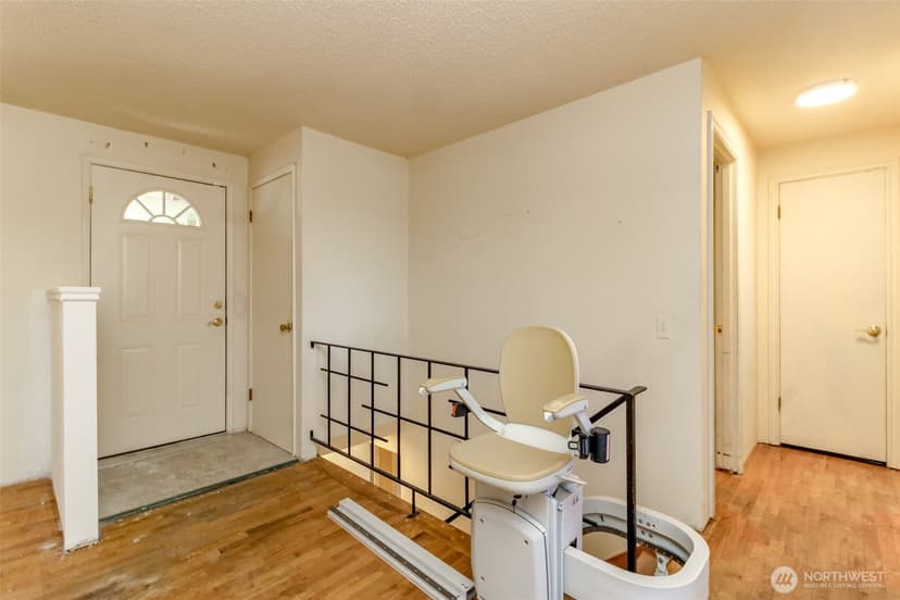 Property photo for 16235 NE 51st Street, Redmond photo 15
