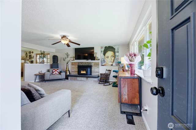 Property photo for 10103 SE 206th Street, Kent photo 2