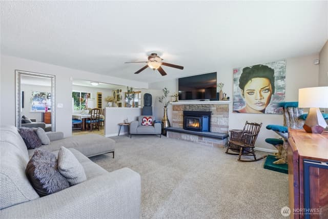 Property photo for 10103 SE 206th Street, Kent photo 4