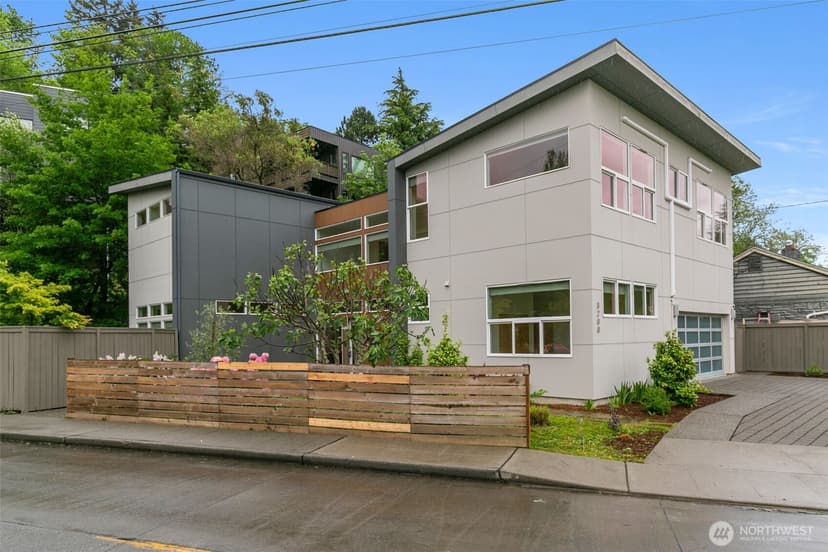 Property photo for 3200 E Republican Street, Seattle photo 33