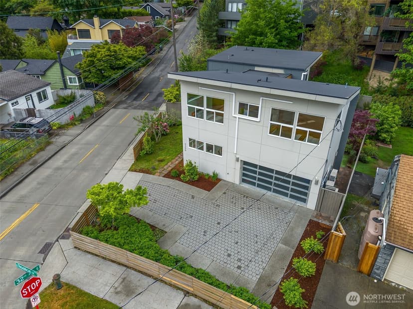Property photo for 3200 E Republican Street, Seattle photo 32