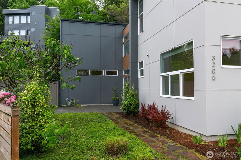 Property photo for 3200 E Republican Street, Seattle photo 34