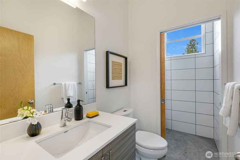 Property photo for 3200 E Republican Street, Seattle photo 30