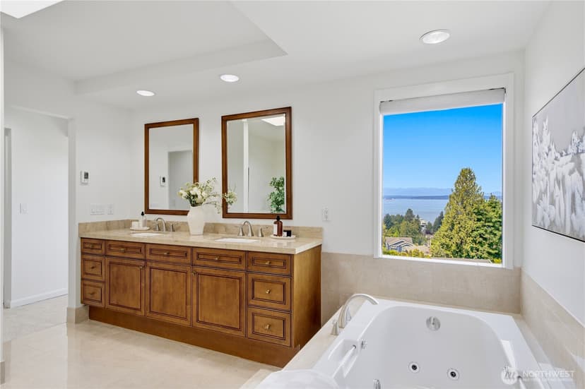 Property photo for 9354 California Drive SW, Seattle photo 22