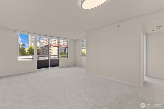 Property photo for 2600 2nd Avenue #503, Seattle photo 4