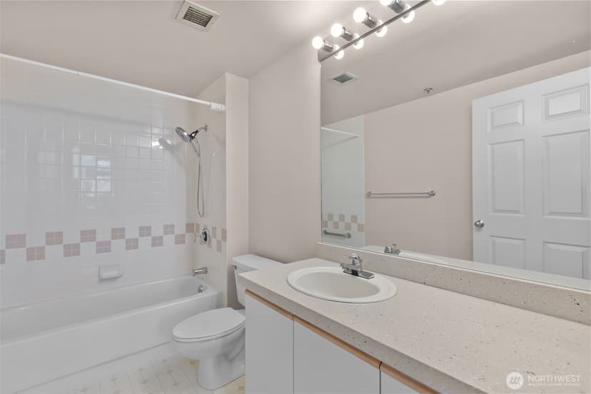 Property photo for 2600 2nd Avenue #503, Seattle photo 15