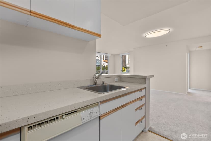 Property photo for 2600 2nd Avenue #503, Seattle photo 10