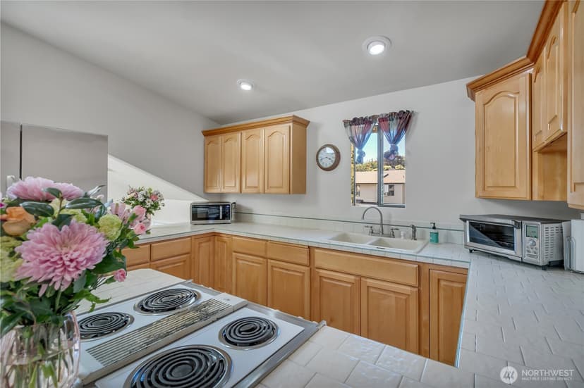 Property photo for 1808 Maple Lane #79, Kent photo 8