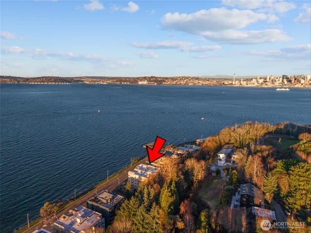 Property photo for 1210 Alki Avenue SW #601, Seattle photo 3