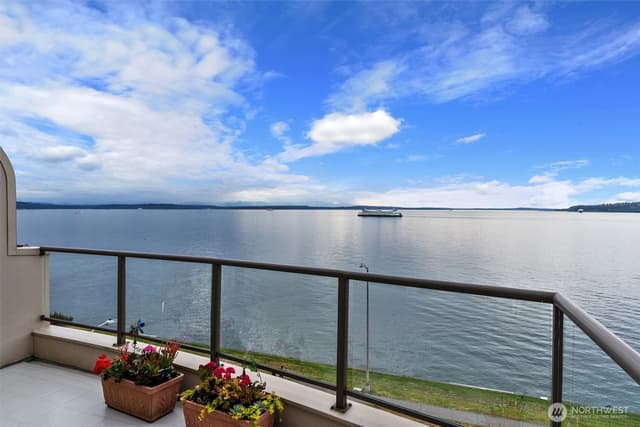 Property photo for 1210 Alki Avenue SW #601, Seattle photo 2
