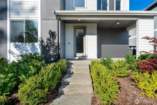Property photo for 33133 Evergreen Avenue SE, Black Diamond photo 3