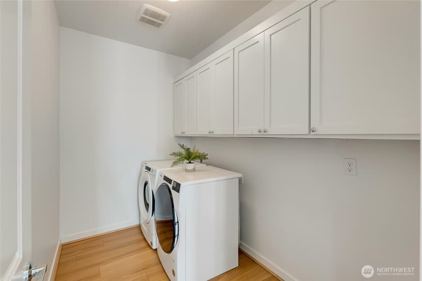 Property photo for 33133 Evergreen Avenue SE, Black Diamond photo 15