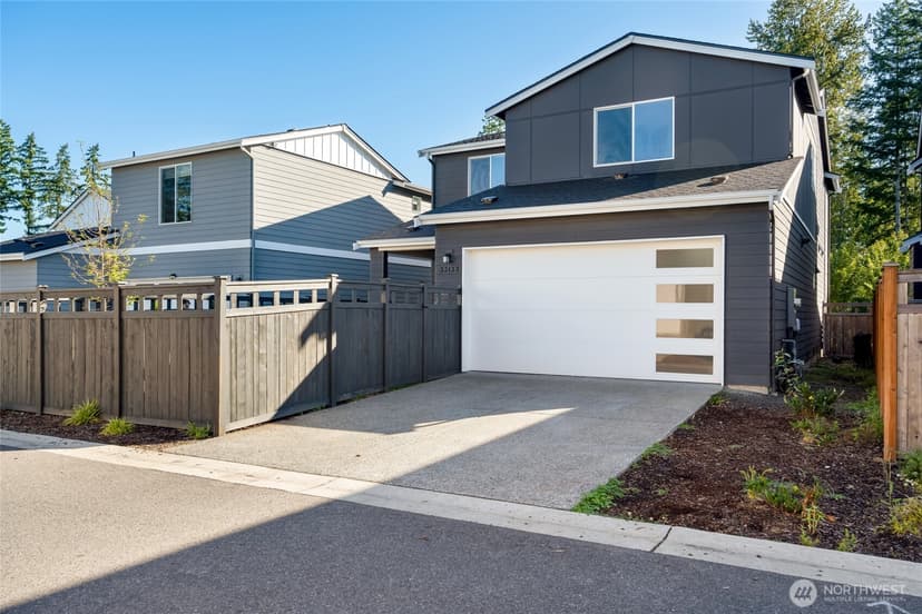 Property photo for 33133 Evergreen Avenue SE, Black Diamond photo 23
