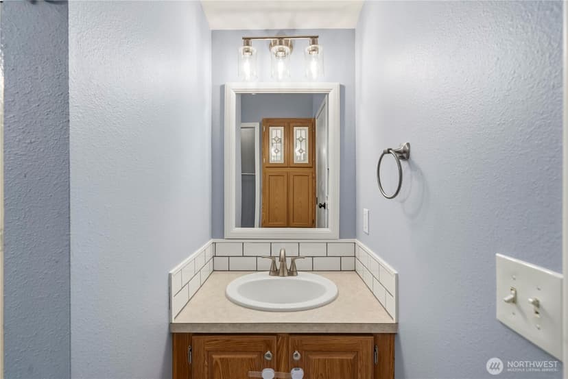 Property photo for 11814 4th Street E, Edgewood photo 19
