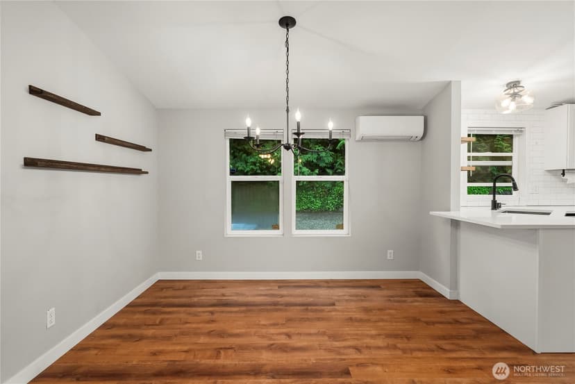 Property photo for 11814 4th Street E, Edgewood photo 8