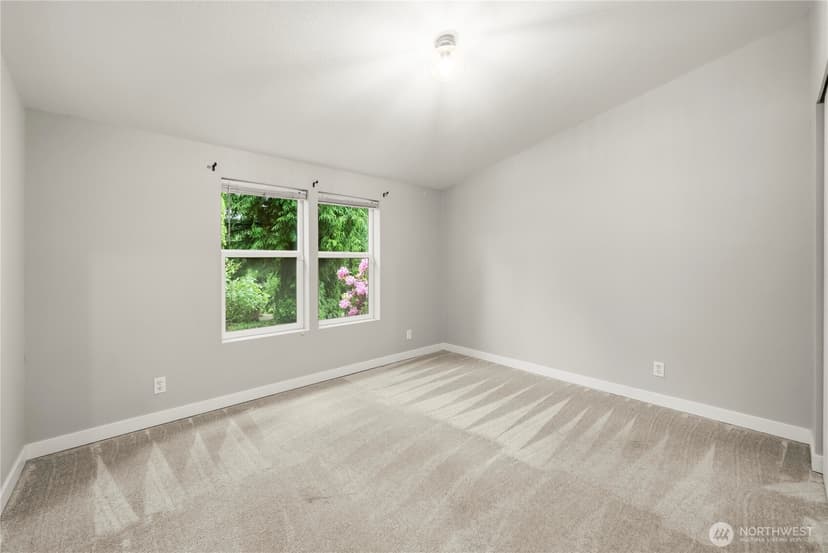 Property photo for 11814 4th Street E, Edgewood photo 21