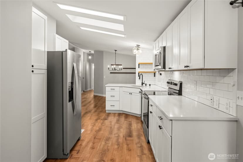 Property photo for 11814 4th Street E, Edgewood photo 6