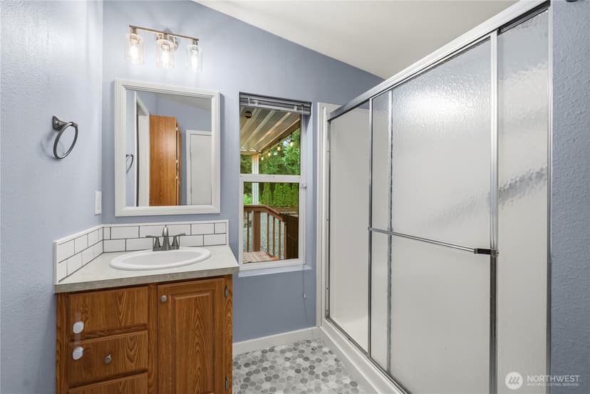 Property photo for 11814 4th Street E, Edgewood photo 17