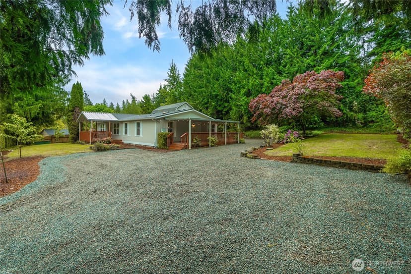 Property photo for 11814 4th Street E, Edgewood
