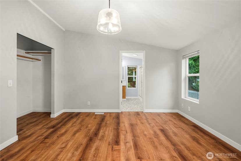 Property photo for 11814 4th Street E, Edgewood photo 15