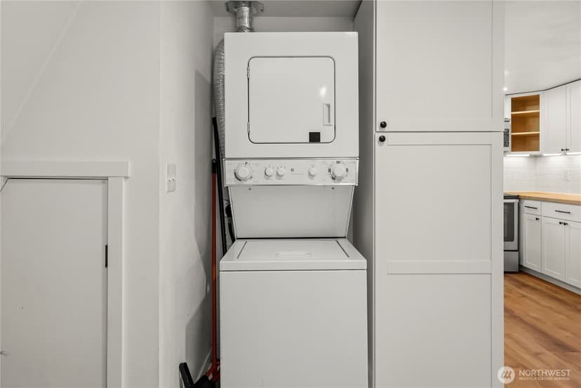 Property photo for 11814 4th Street E, Edgewood photo 32