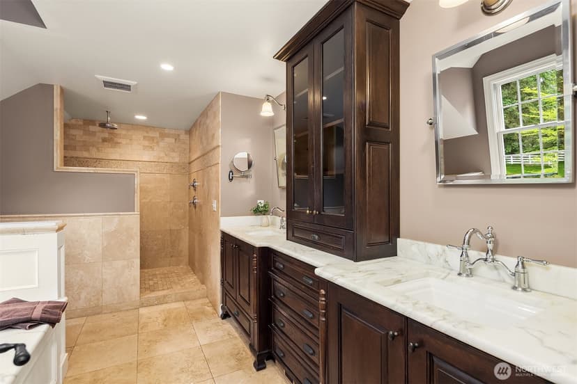Property photo for 13432 NE 25th Street, Bellevue photo 19