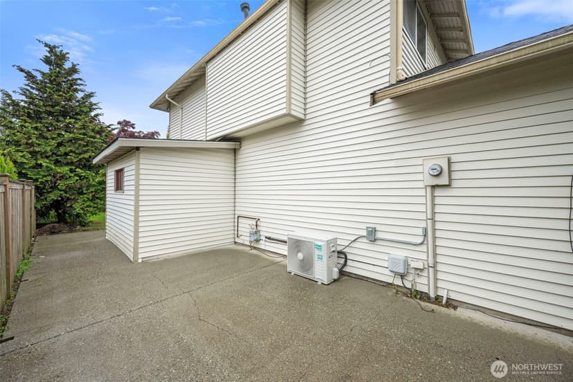 Property photo for 816 151st Place SW, Lynnwood photo 27