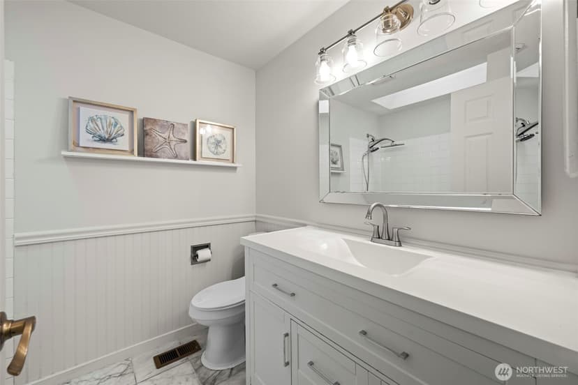 Property photo for 816 151st Place SW, Lynnwood photo 23