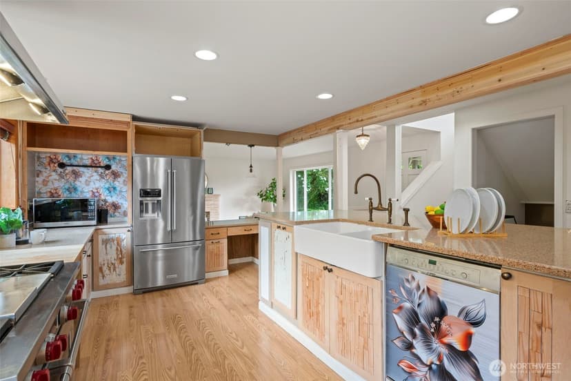 Property photo for 816 151st Place SW, Lynnwood photo 6