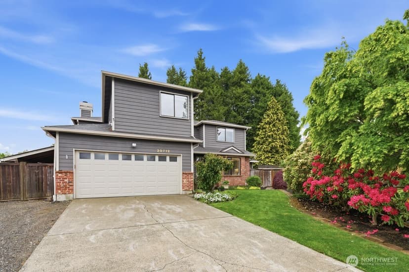 Property photo for 20712 33rd Avenue W, Lynnwood photo 2