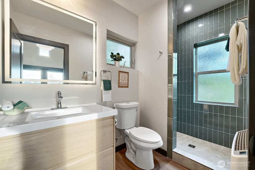 Property photo for 4586 22nd Avenue SW, Seattle photo 21