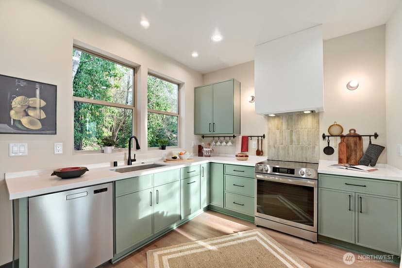 Property photo for 4586 22nd Avenue SW, Seattle photo 11