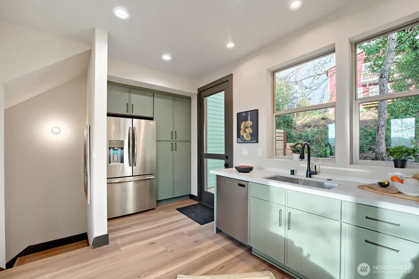 Property photo for 4586 22nd Avenue SW, Seattle photo 13
