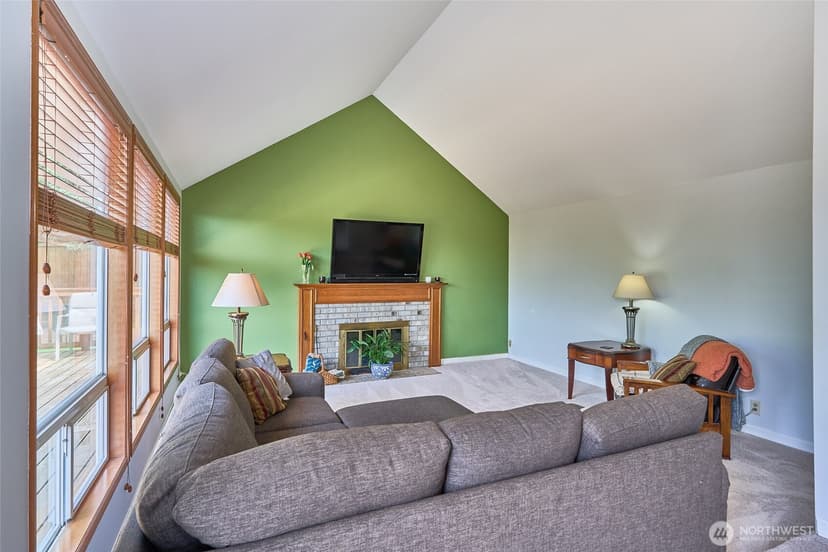Property photo for 1404 S 290th Place, Federal Way photo 7