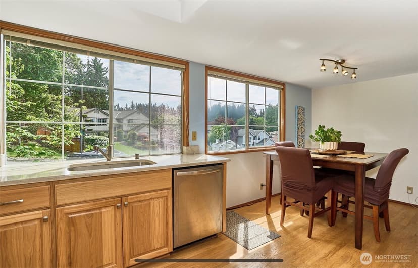Property photo for 1404 S 290th Place, Federal Way photo 6