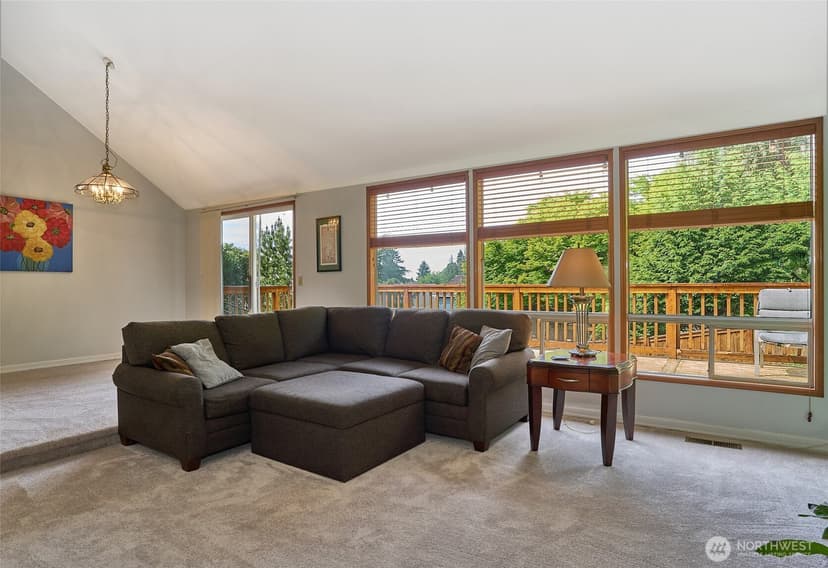 Property photo for 1404 S 290th Place, Federal Way photo 9